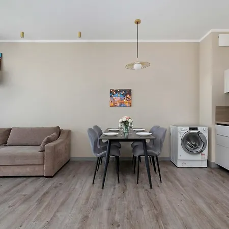 Apartment Stylish Bel Mare E529 In With Balcony & Parking & Close To The By Renters Misdroy